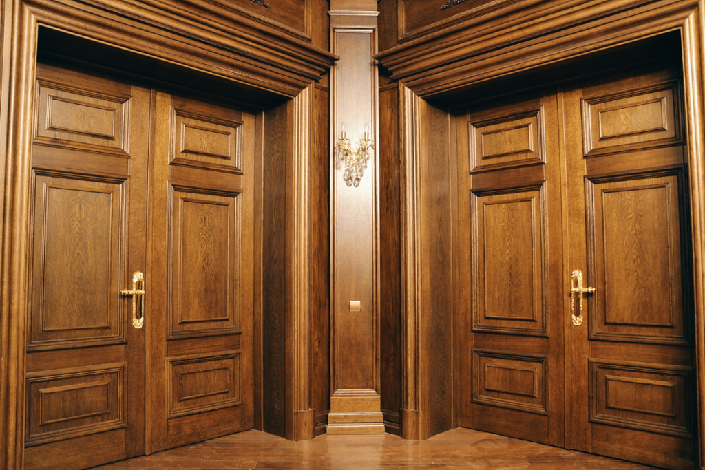 Двустворчатые двери: какие варианты исполнения и для каких комнат выбрать